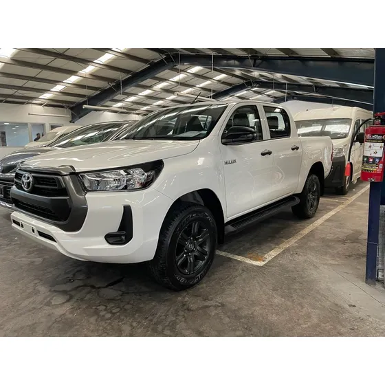 Toyota Hilux 2.7 Cabina Doble Sr Mt