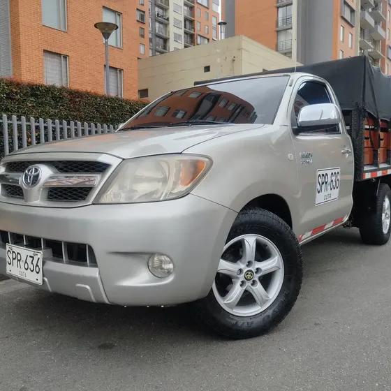 Toyota Hilux 2007 Estacas 2.7 Gasolina Mecánica 4x2 2007