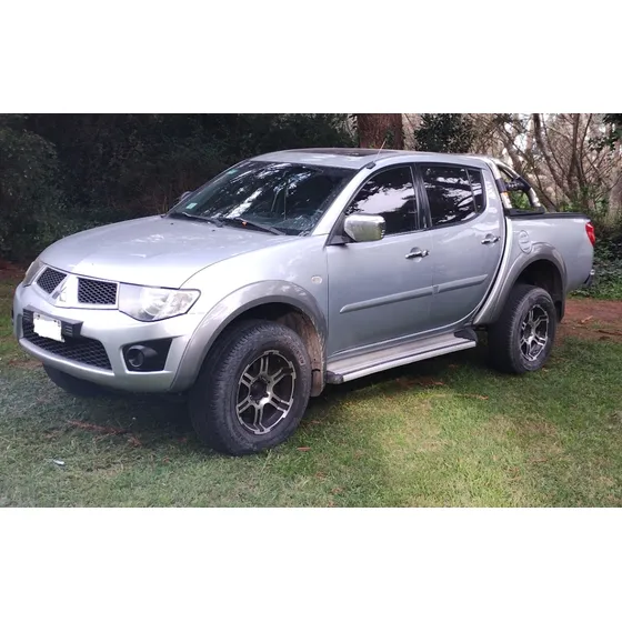 Mitsubishi L200 2.5 Cd 4wd High-power Di-d At5 Cuero