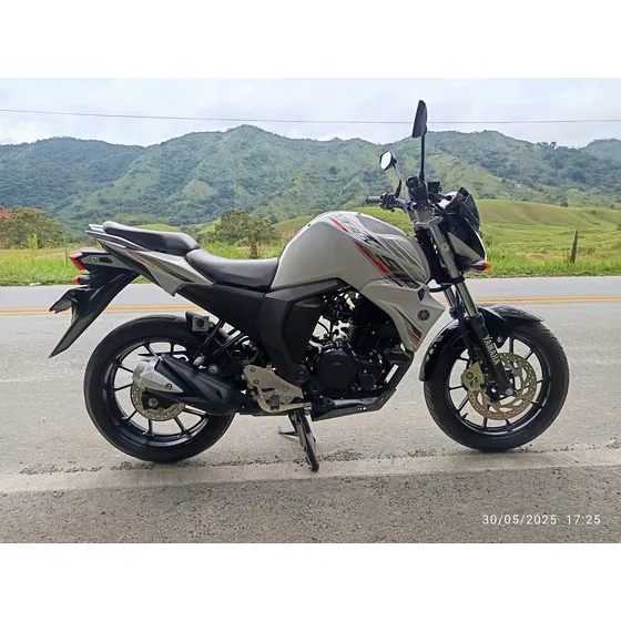 Se Vende Yamaha Fz 150 Muy Buen Estado