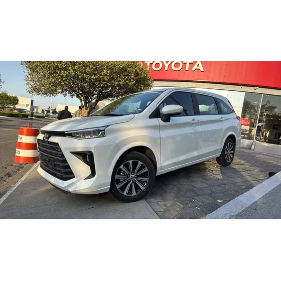 Toyota Avanza 5p Xle L4/1.5 Aut