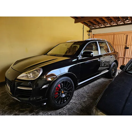 Porsche Cayenne 4.8 V8 Turbo 5p
