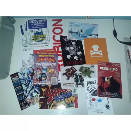 Lote De Mas De 50 Postales Comic Con Batman Marvel Bolsas