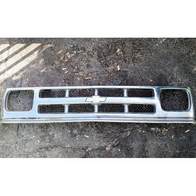 Parrilla Careta Frontal Blazer S10 Cuadrada 83/94