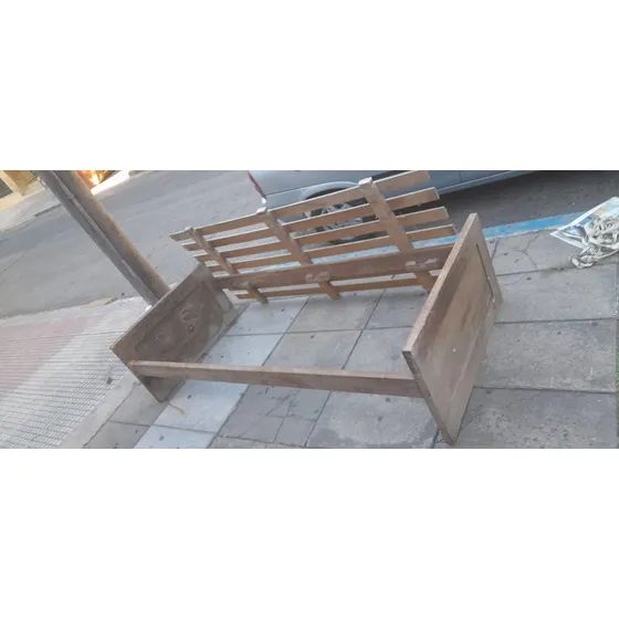 Cama Algarrobo 1 1/2 Moderna Usada