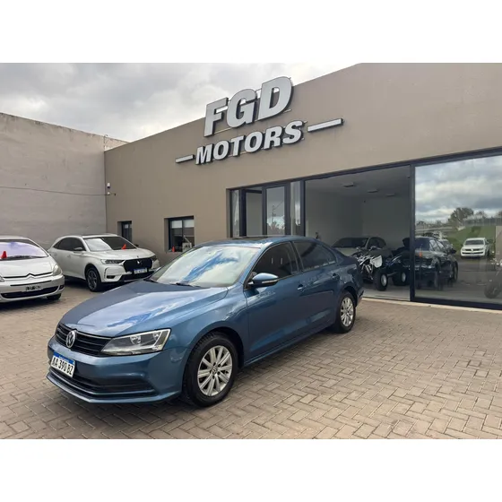 Volkswagen Vento 2.0 Advance 115cv Summer Package