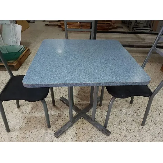 Juego De Mesa Tipo Pantry Y 4 Sillas Usado