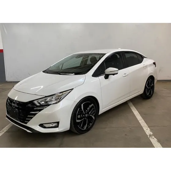 Nissan Versa 1.6 Exclusive Navi At