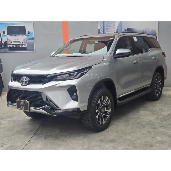 Toyota Fortuner Srx V6
