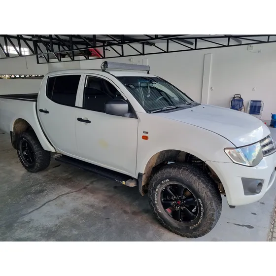 Mitsubishi L200 3.2 Triton Gl Cab. Dupla 4x4 4p