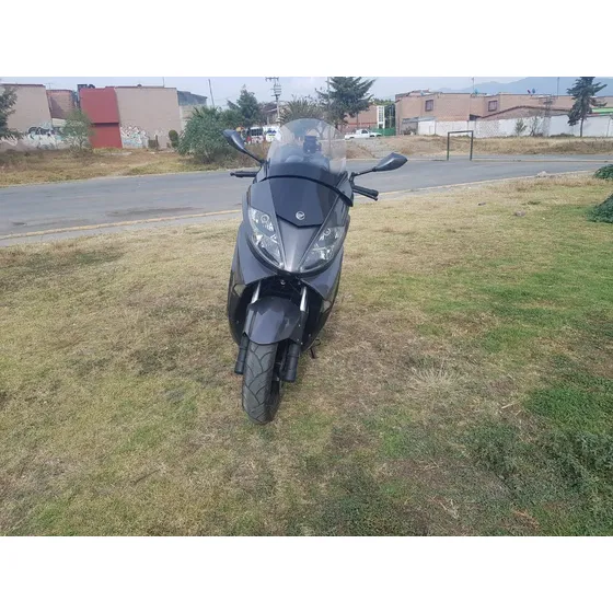 Max Scooter Silverblade
