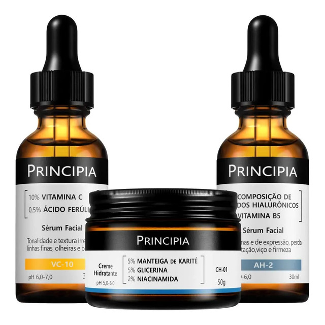 Kit de skincare Principia contendo dois frascos de sérum com conta-gotas e um pote de creme hidratante em fundo branco