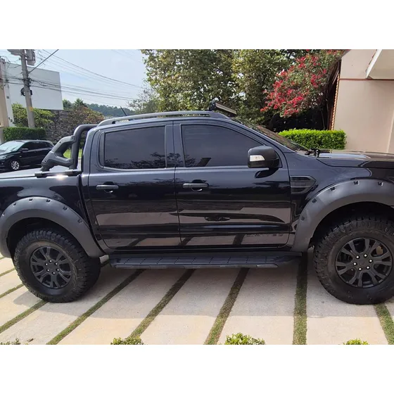 Ford Ranger 3.2 Limited Cab. Dupla 4x4 Aut. 4p