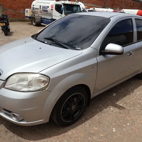 Chevrolet Aveo Emotion 2012 1.6l