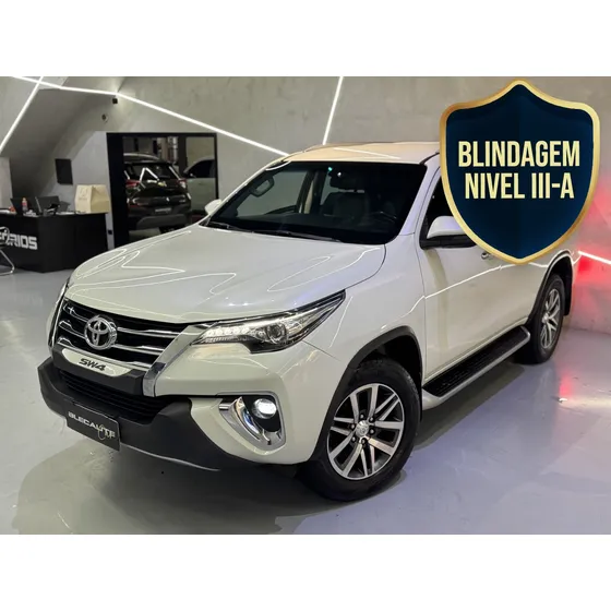 Toyota Hilux Sw4 2.8 Srx 4x4 7 Lugares 16v Turbo Intercooler Diesel 4p Automático