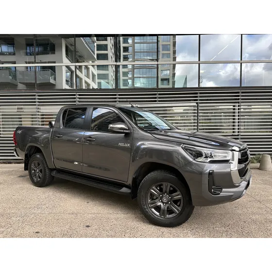 Toyota Hilux Pick-up 2.8 Cd Srv 204cv 4x4 At