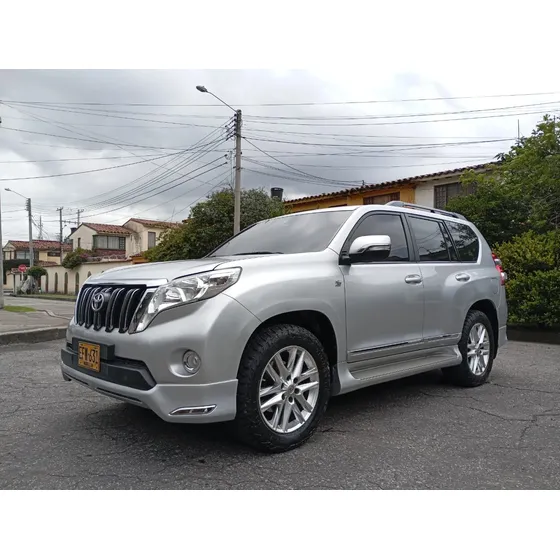 Toyota Prado Txl-50 Aniversario 4.0 Gasolina 4x4 Aut..7puestos Blind 2 Cuero Full Equipo
