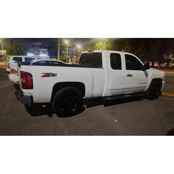 Chevrolet Cheyenne 5.3 2500 Cab Ext B 4x4 Mt