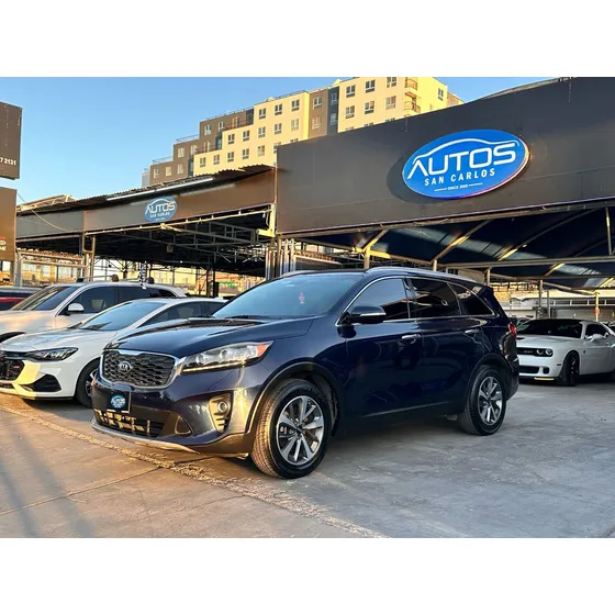 Kia Sorento 5p Ex, L4, Ta 6vel, Piel, 7 Pas., Ra-18