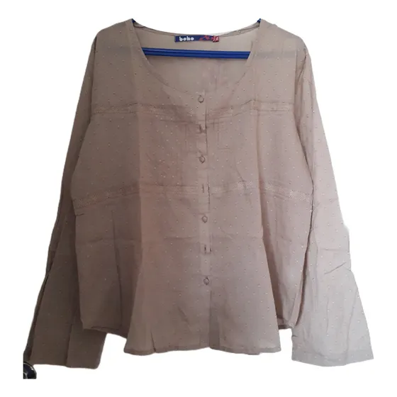 Blusa Manga Larga Amplia Beige Con Botones Forrados - Likido