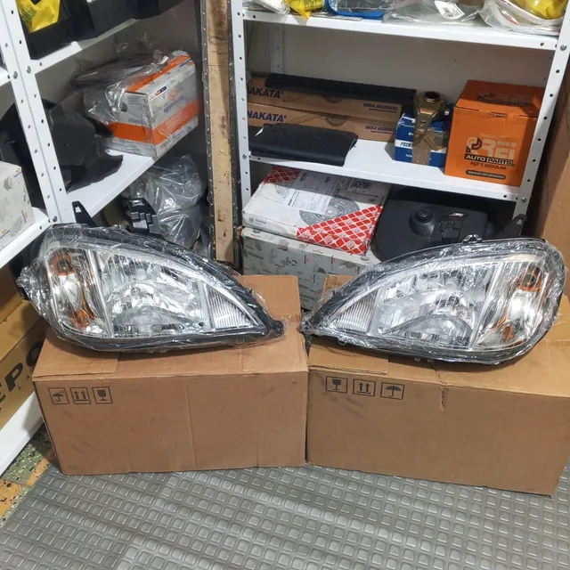 Faros Delanteros Freightliner Columbia