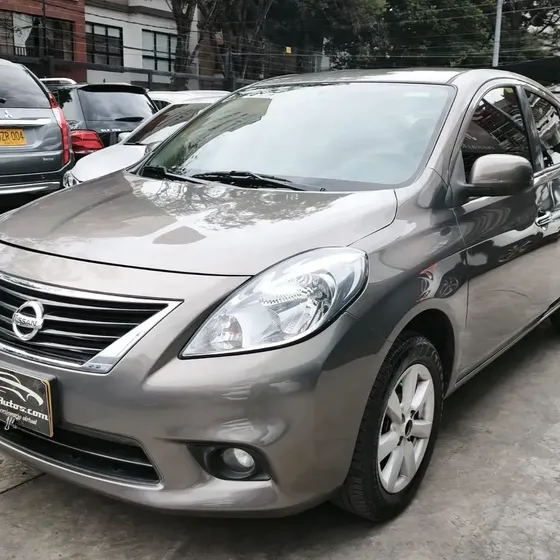 Nissan Versa 2013 Advance Mt 1600cc 2ab Abs