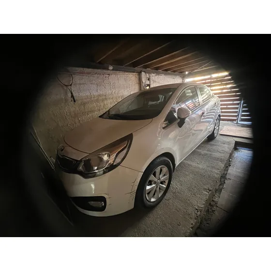 Kia Rio 5 Ex 1.4l 6mt Ac Dab Abs