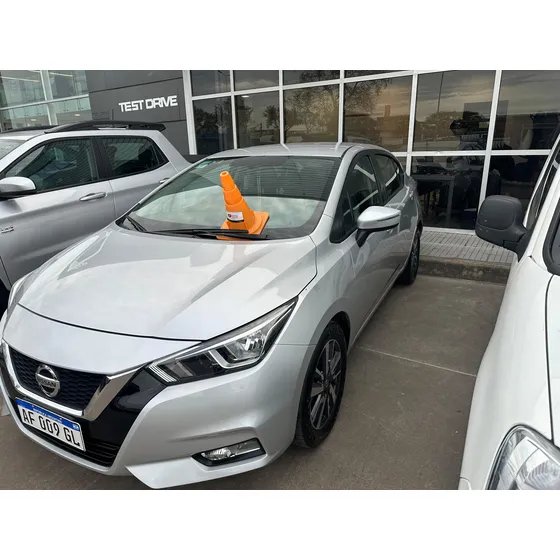 Nissan Versa 1.6 Advance Mt