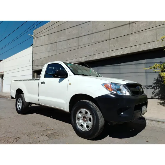 Toyota Hilux 2.7 Cabina Sencilla Mt