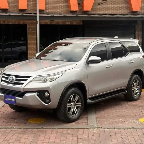 Toyota Fortuner 2018 2.7l 4x2 At