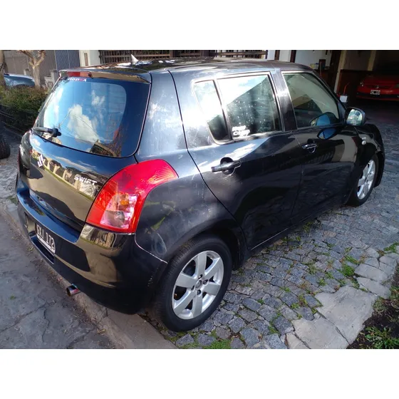 Suzuki Swift Chocado Muy Poco Andando