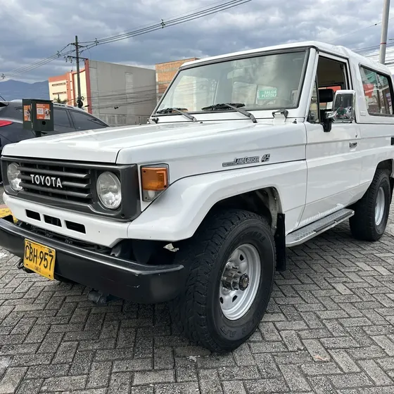 Toyota Land Cruiser 1993 4.5 Fzj75 Macho