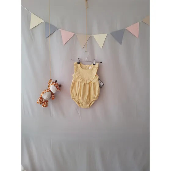 Body Niña Tela Tipo Pana Talla 3-6 Meses, 18 Meses,  24 Mese