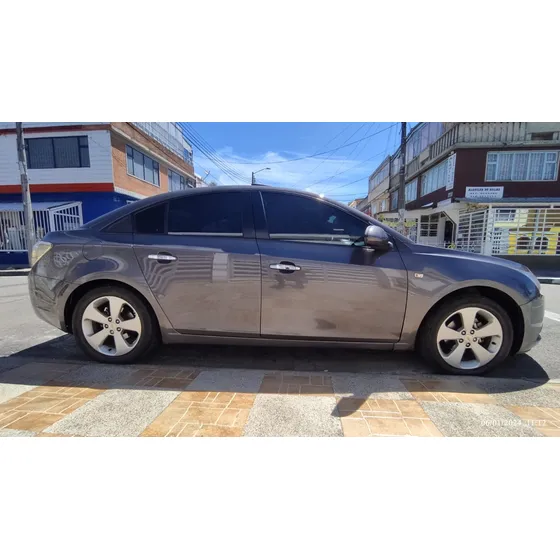 Chevrolet Cruze 1.8 Platinum Lt