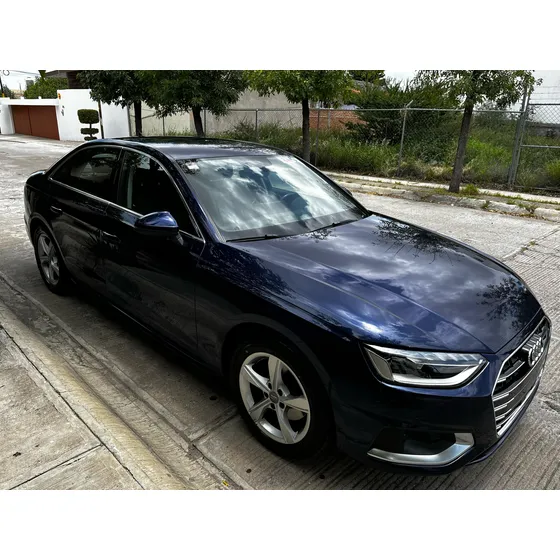 Audi A4 2.0 T Select 190hp Dsg