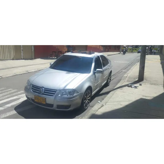 Volkswagen Jetta 2.0 Trendline 5 P