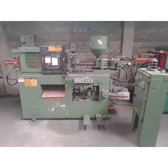 Maquina De Inyeccion De Plasticos