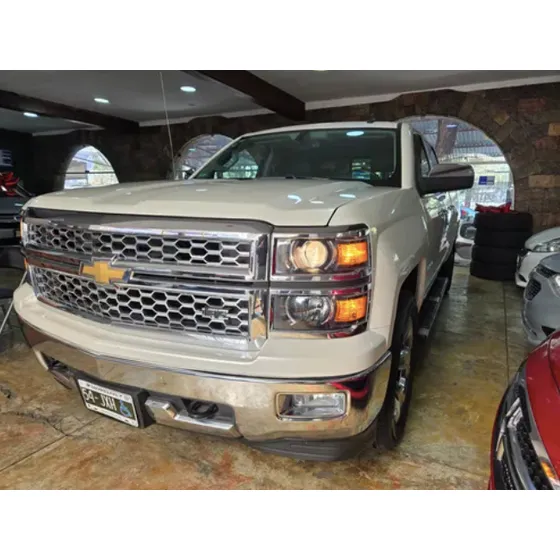 Chevrolet Cheyenne 5.3 V8 Ltz Doble Cabina Piel 4x4 At