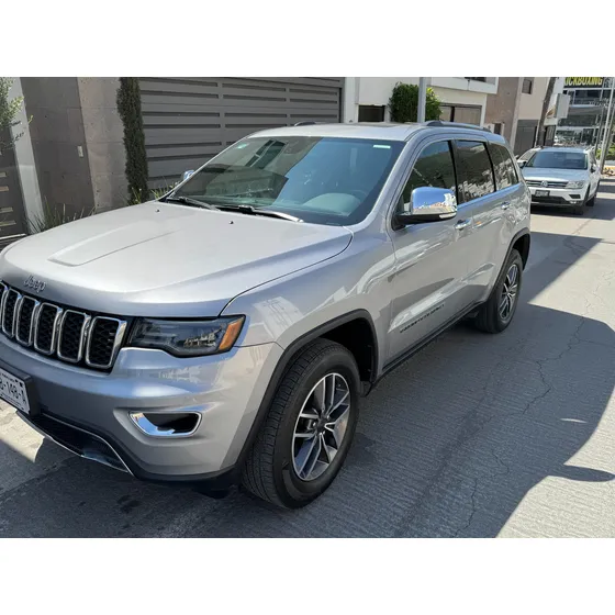 Jeep Grand Cherokee 3.6 Limited Lujo 4x2 At