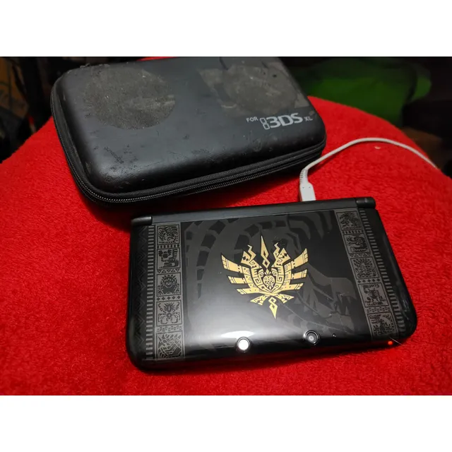 Nintendo 3ds Xl Liberada 64 Gb Edición Especial Monster Negro