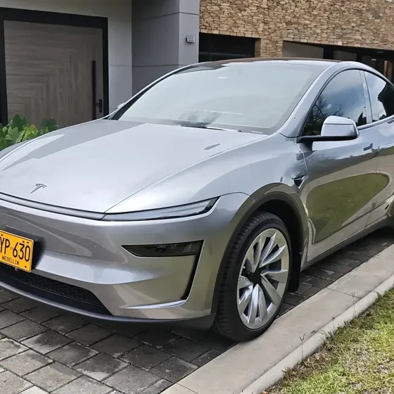Tesla Model Y 2026 0.0 Long Range Awd