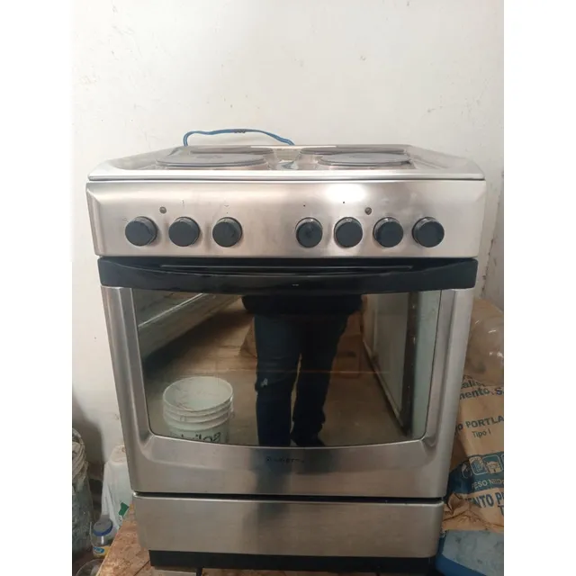 Cocina Eléctrica Con Horno Marca Ariston