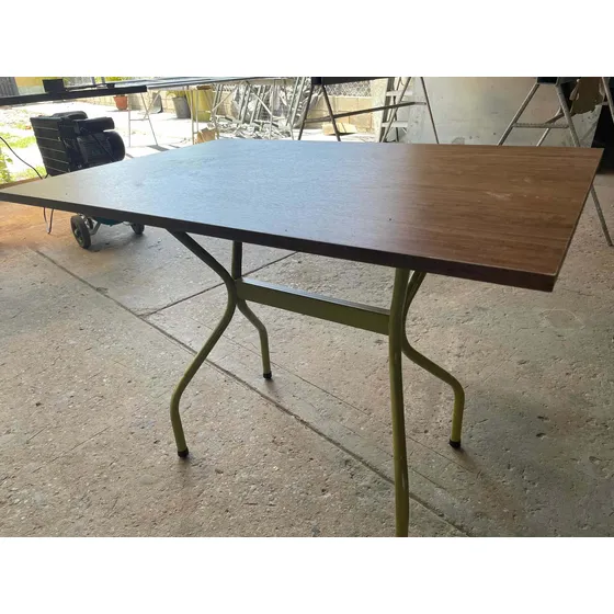Mesas Para Restauran En Melamina Y Base De Hierro