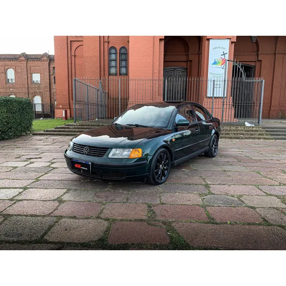Volkswagen Passat 2.0 I