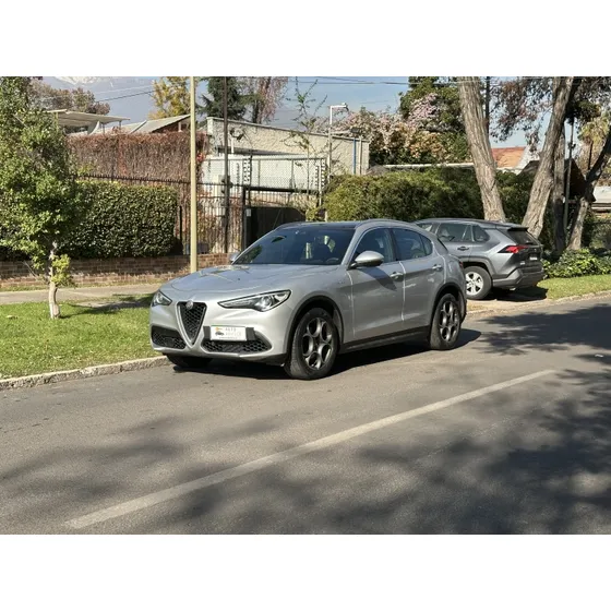 Alfa Romeo Stelvio Q4 Super