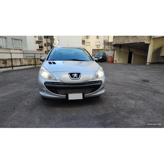 Peugeot 207 1.4 Sedan Allure 75cv