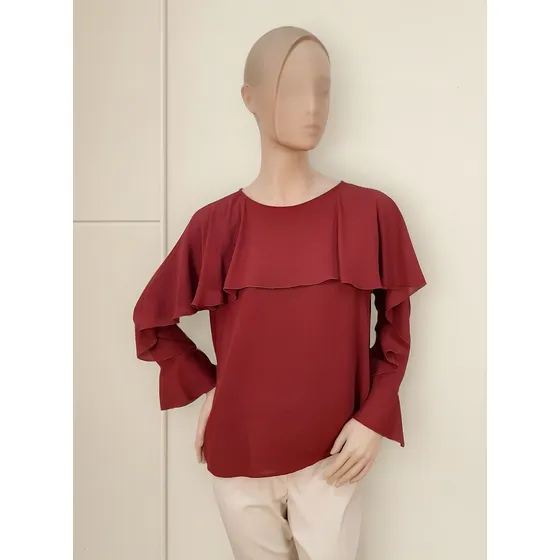 Blusa De Crep Con Volados