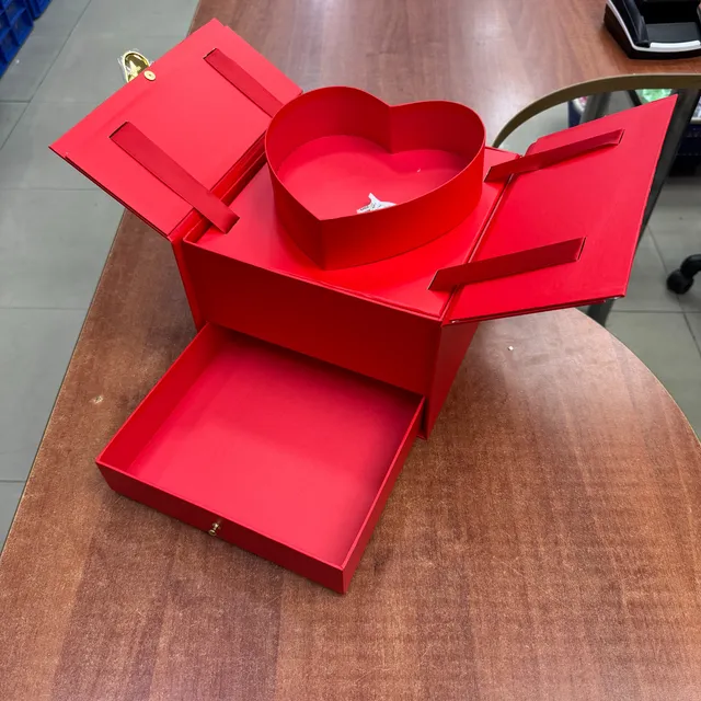 Caja Premium Para Arreglos Maletín Love Regalo