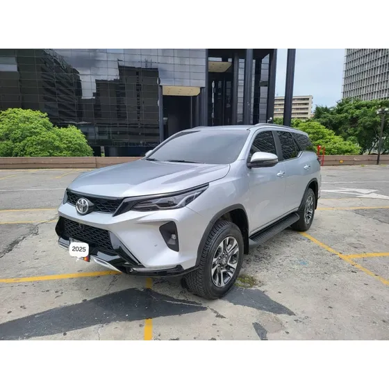 Toyota Fortuner Srx
