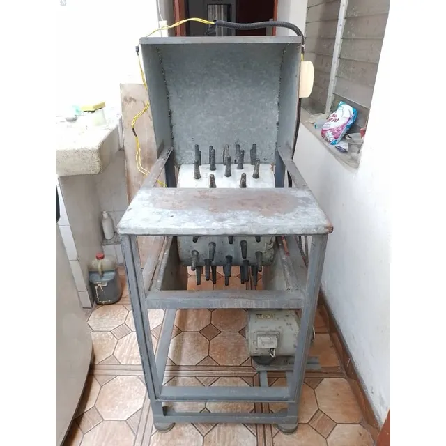 Peladora O Desplumadora De Pollo Y Gallina Tipo Rodillo